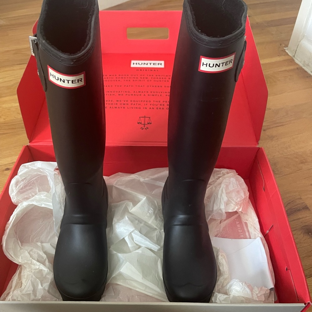 Hunter black rubber boots
